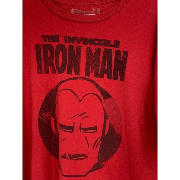 Disney Iron Man graphic T-shirt size L red marvel Mens EUC Short Sleeve 1963 - Picture 1 of 7